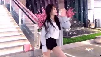 娱乐吃瓜酱买衣服