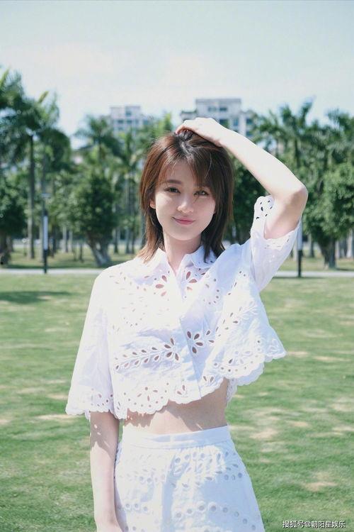 娱乐吃瓜酱衣服图片,揭秘娱乐界明星们的潮流衣橱